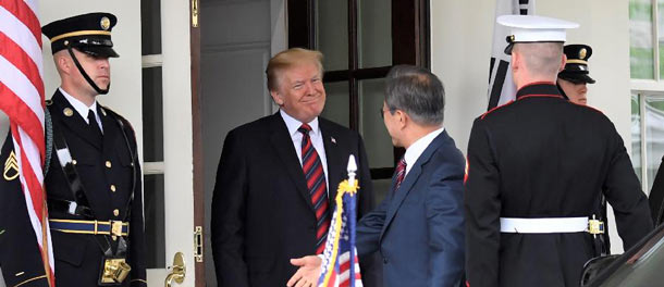 ترامب يقول إن اجتماعه مع زعيم كوريا الديمقراطية قد يتأجل