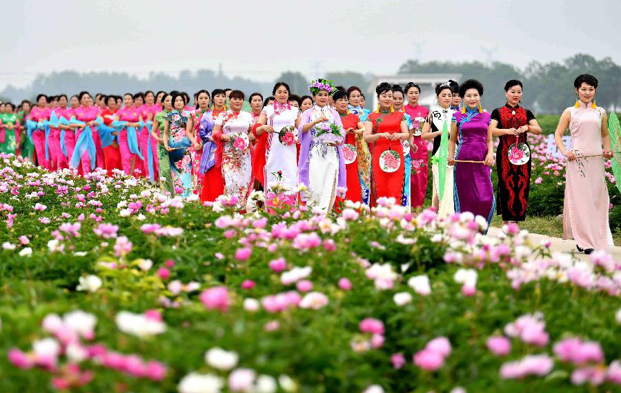 سر جمال الفتيات الصينيات ـ الأزياء الخاصة للنساء الصينيات