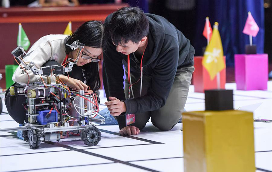 انطلاق مسابقة الروبوتات في جامعة الصين للعلوم والتكنولوجيا