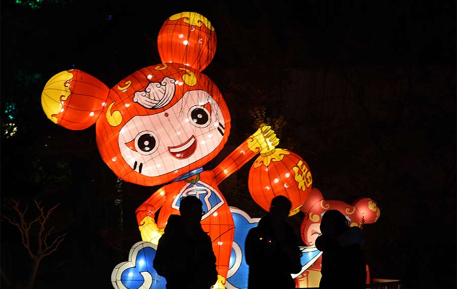 انطلاق فعاليات مهرجان الفوانيس الملونة في شرقي الصين