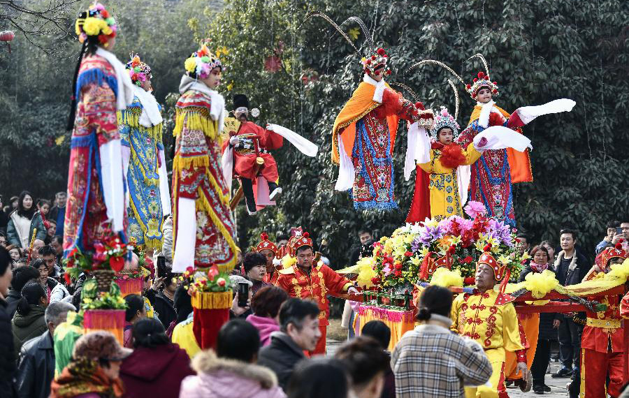 مهرجانات المعابد للاحتفال بعيد الربيع الصيني