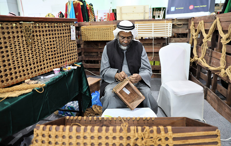 معرض للأعمال اليدوية بمحافظة حُوَّلي الكويتية
