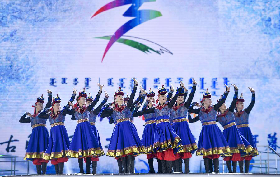 إقامة مراسم الافتتاح للدورة الثانية للألعاب الرياضية الشتوية لمنطقة منغوليا الداخلية الذاتية الحكم