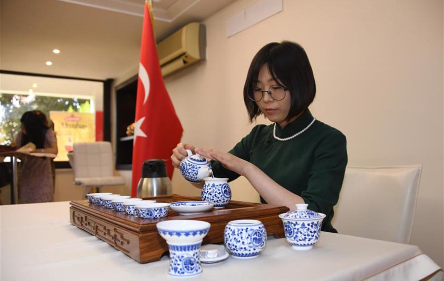 الشاي تراث ثقافي مشترك بين تركيا والصين