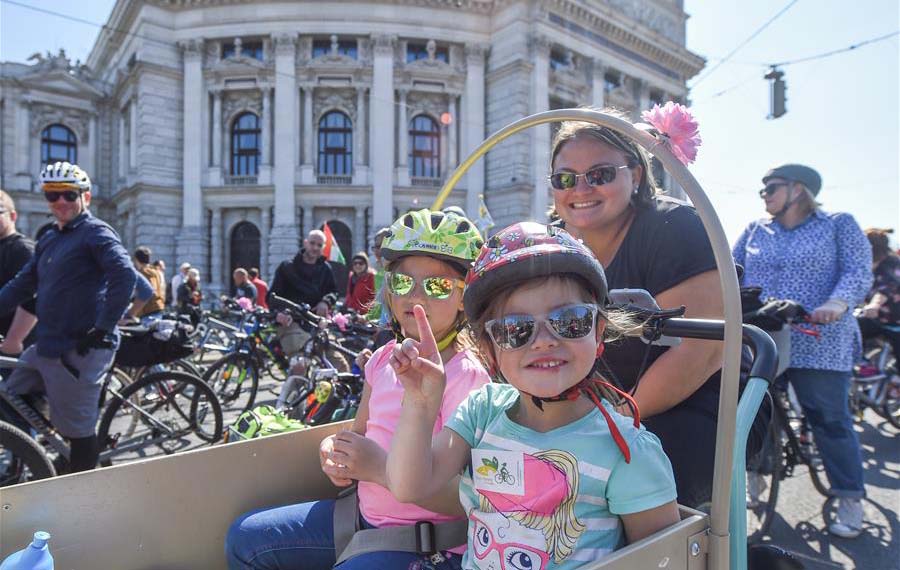 انطلاق كرنفال الدراجات في فيينا عاصمة النمسا