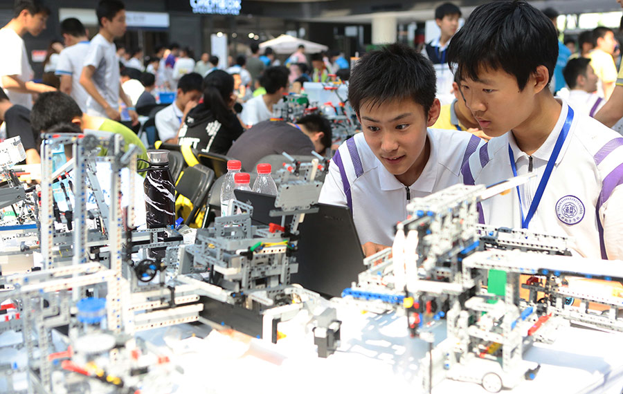انطلاق مسابقة "الروبوت" للمراهقين في مدينة تيانجين