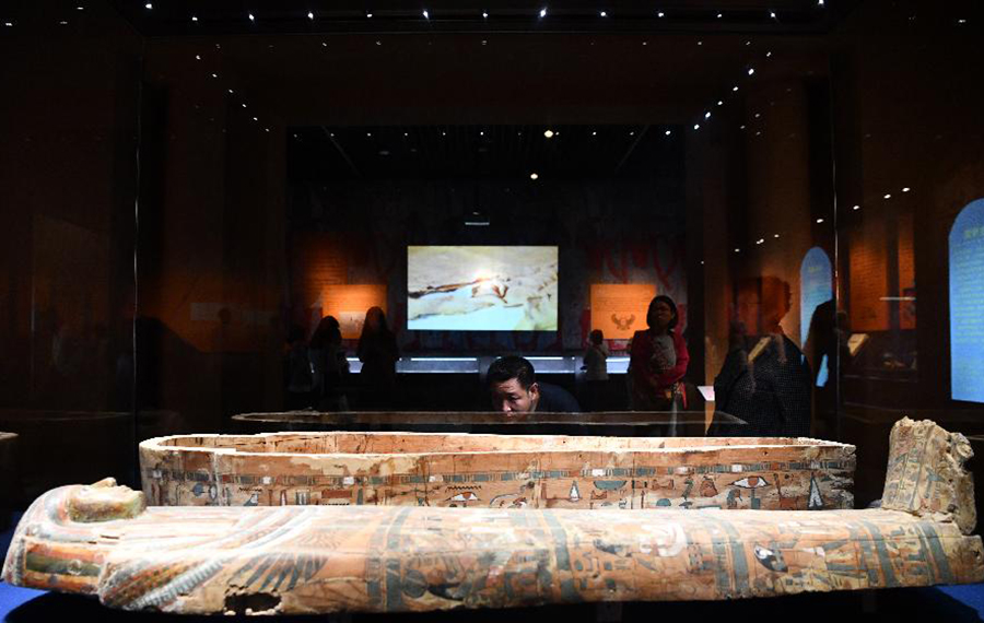عرض آثار مصرية نفيسة في متحف بشمالي الصين