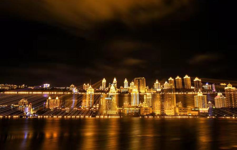 الصين الجميلة: مناظر ليلية لمدينة مانتشولي الواقعة في منغوليا الداخلية