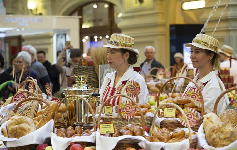 مهرجان الطعام المحلي المقام في موسكو بروسيا