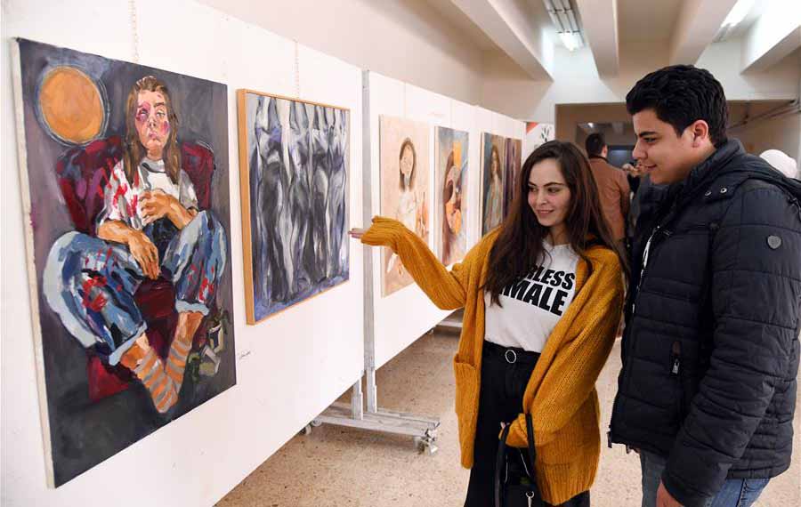 معرض فني يقام في دمشق دعوة للقضاء على العنف ضد المرأة
