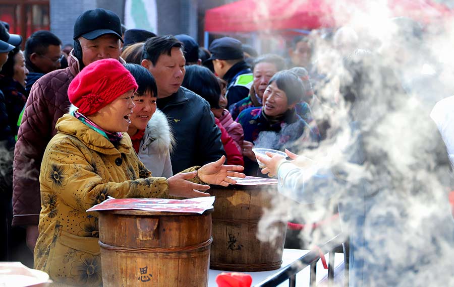 مهرجان تسوق الأطعمة المميزة بمناسبة السنة الجديدة في شرقي الصين