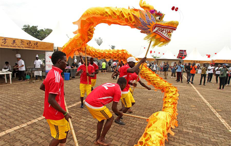 تحقيق إخباري: أوغنديون وصينيون يتمتعون باحتفالات عيد الربيع الصيني المقبل