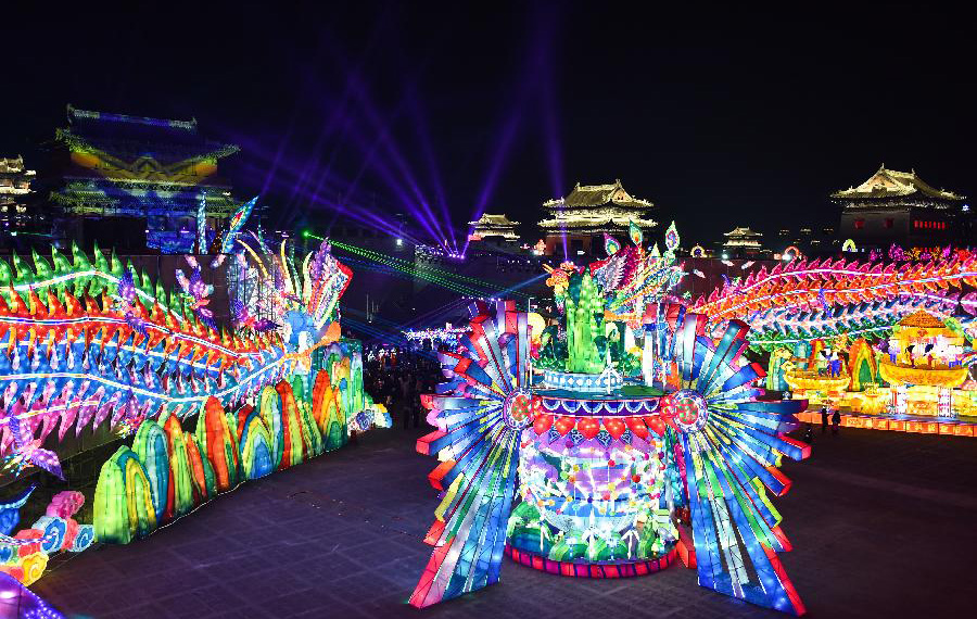 مهرجان الإضاءات الملونة في مدينة داتونغ بمقاطعة شانشي