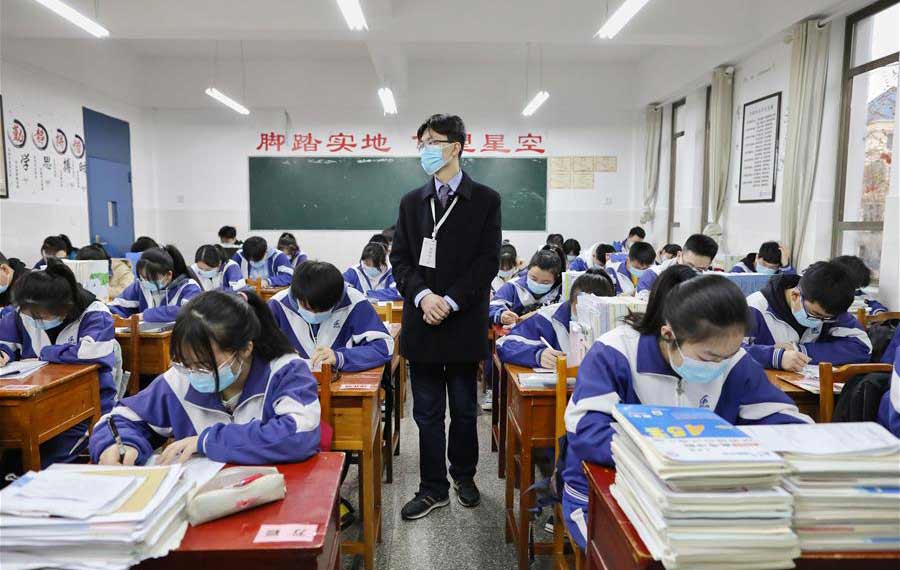 بدء الفصل الدراسي الربيعي الجديد في جنوب غربي الصين