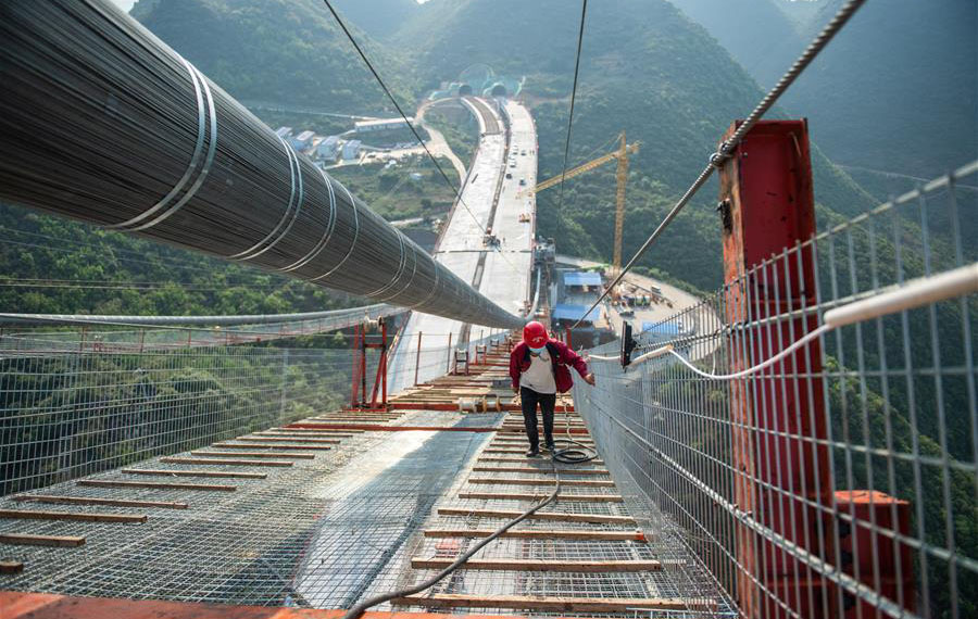 استئناف أعمال بناء الطرق السريعة في جنوب غربي الصين