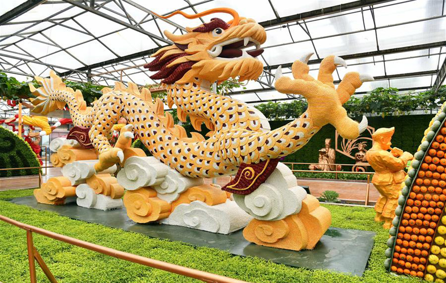 تماثيل وتشكيلات رائعة من فواكه وخضروات في شرقي الصين