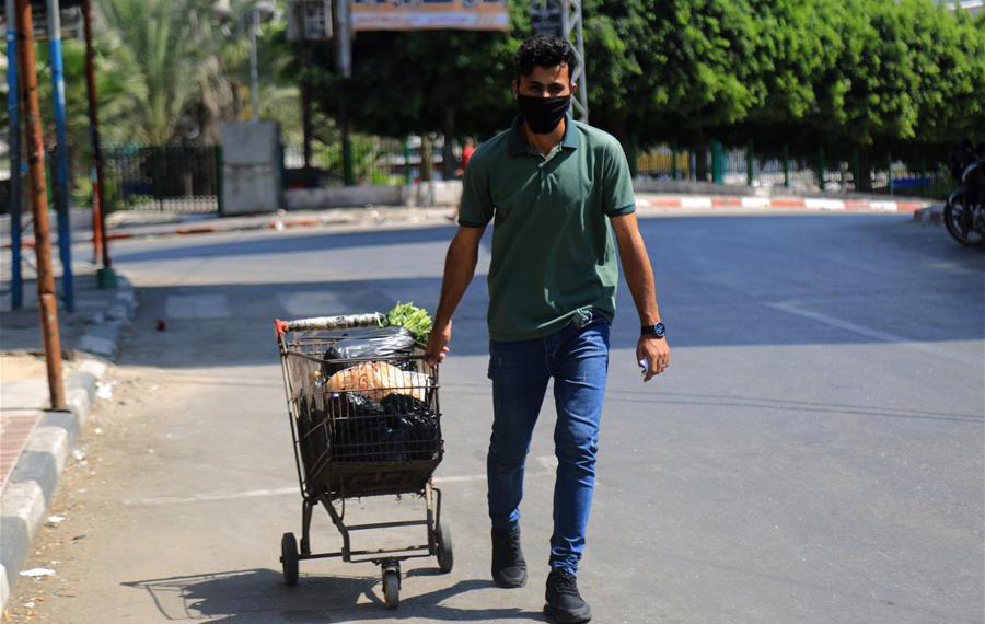 تمديد فرض حظر التجوال في قطاع غزة لمدة يومين لتطويق انتشار كورونا