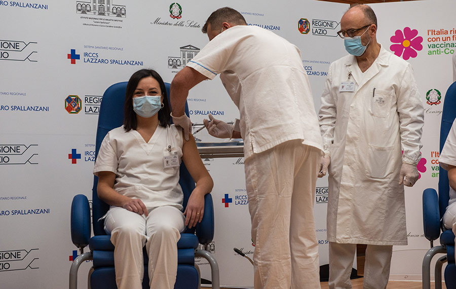 عداد تطعيم كورونا في السعودية مباشر