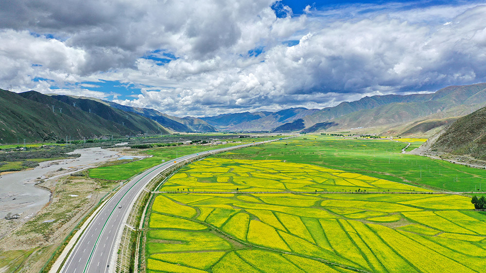 زيادة طول وارتباط شبكة الطرق في التبت