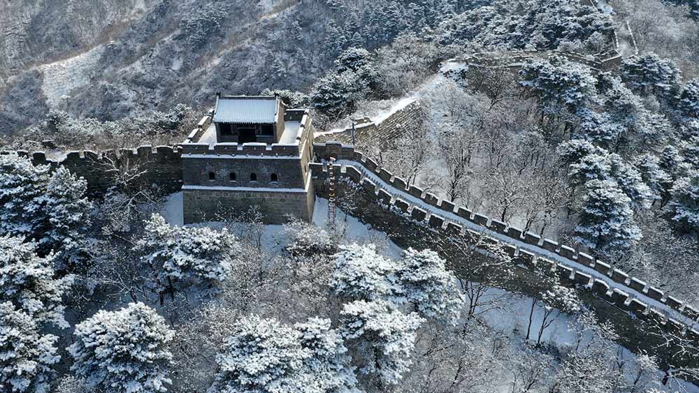 تساقط الثلوج على سور الصين العظيم