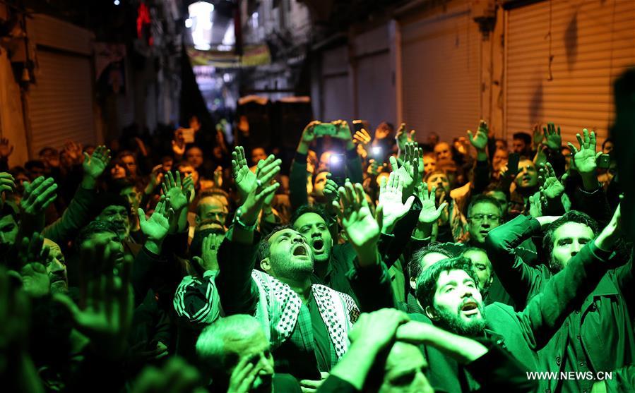 الصورة: شيعة إيران يحيون ذكرى أربعين الإمام الحسين بطهران