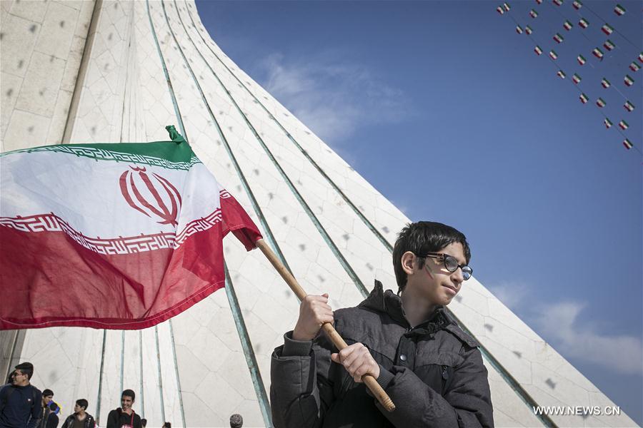 الصورة: الإيرانيون يحتفلون بالذكرى الـ39 للثورة الإسلامية 