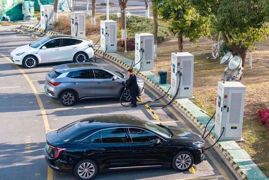 وسائط متعددة) البنية التحتية لشحن السيارات الكهربائية في الصين تتجاوز 21  مليون وحدة بنهاية فبراير 2026