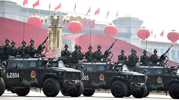 الصين تعرض قوة مكافحة الإرهاب في استعراض عسكري