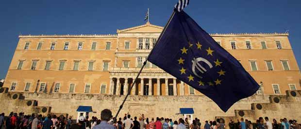 تظاهرات لمؤيدي اليورو في العاصمة اليونانية أثينا