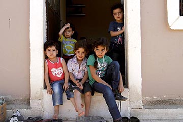 اللاجئون الصغار فى دمشق بسوريا